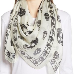 Alexander McQueen Classic Silk Blend Skull Scarf